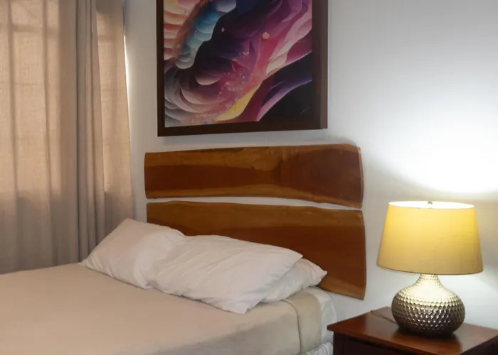 Hotel Leon Inn