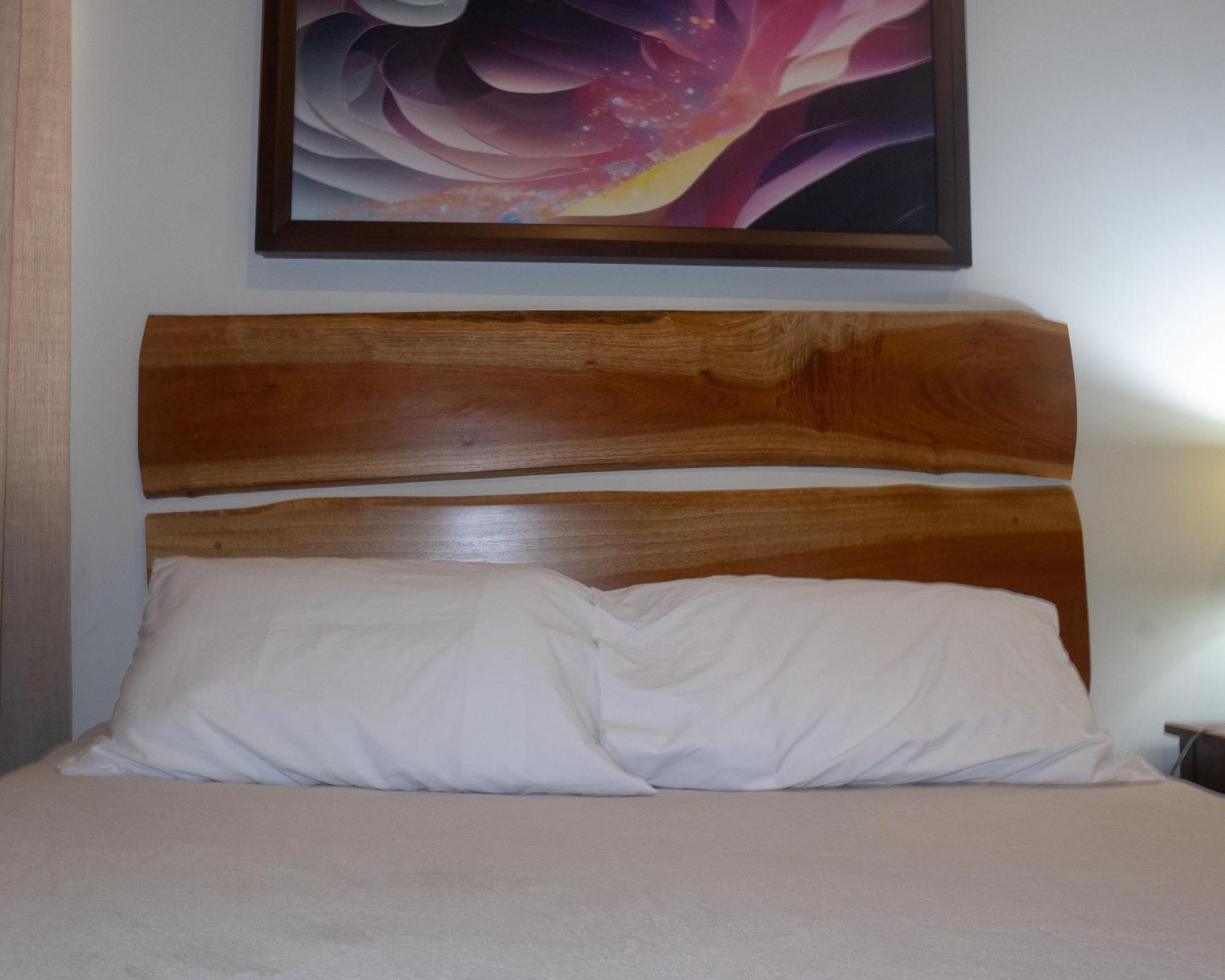 Hotel Leon Inn